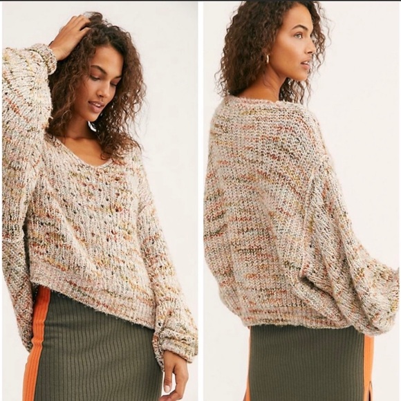 🧶NWT🤩|•FREE PEOPLE•| Cozy-Chic V-Neck Sweater🧶 - Picture 3 of 10